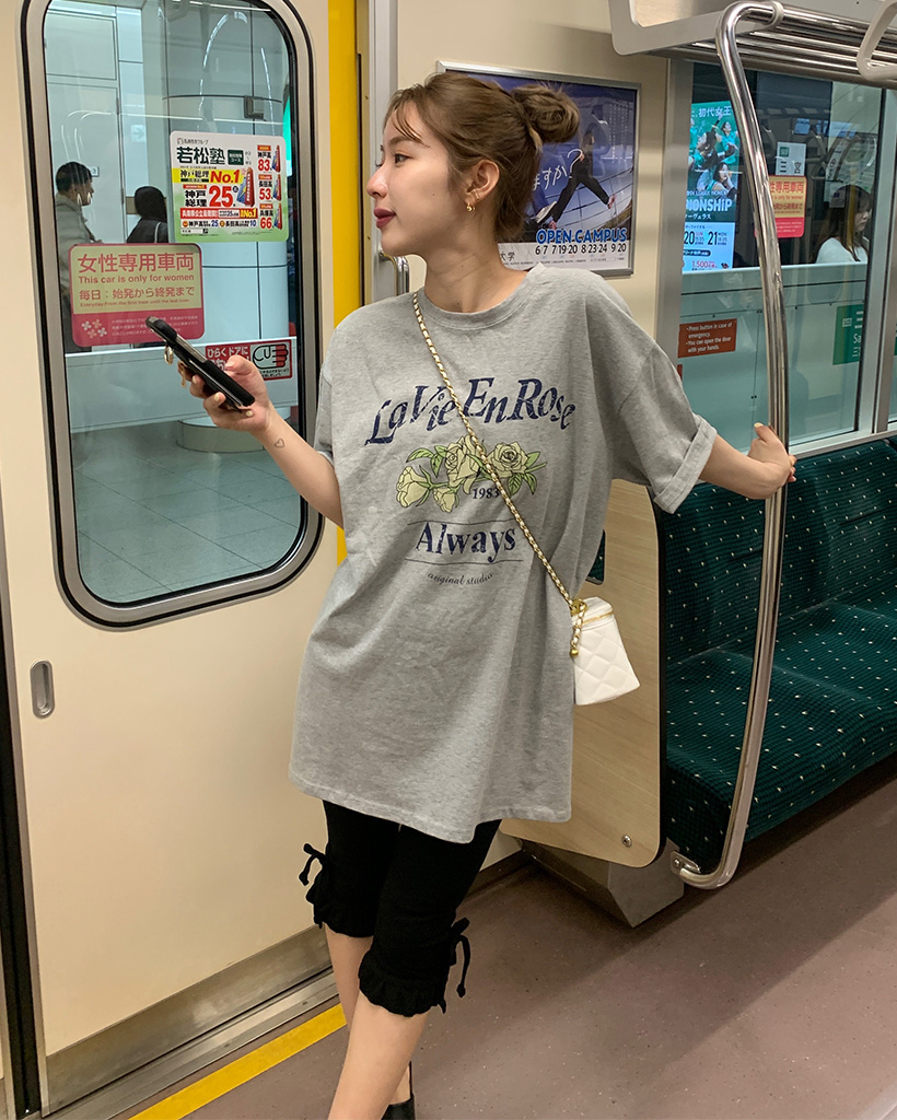 ピグメントフラワープリントルーズハーフTシャツ | ファッション