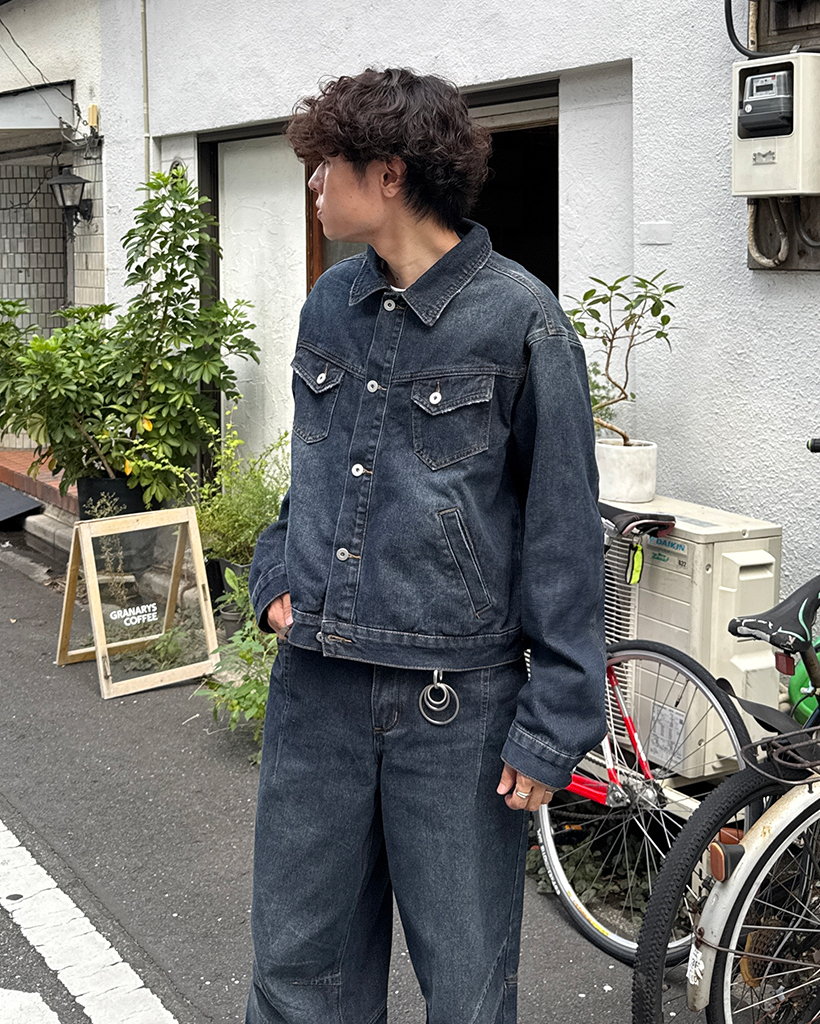 バーバリーロンドン★極美品★デニムジャケット★銀ボタン★裾フリル★ブラック系 バーバリー ファッション 【バーバリーロンドン】デニム