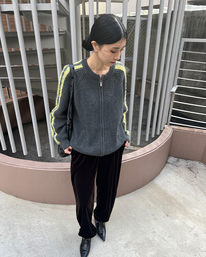 スリーブラインダブルジップニット