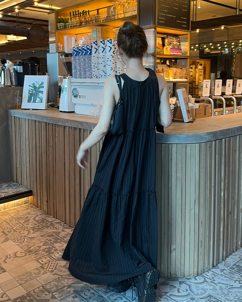 日本未入荷★Karen Millen ホルターネックロングワンピース Karen Millen♢ ソフトテーラード ホルターネック ワンピ