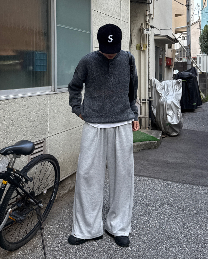 ユニセックス) ヘンリーネックドロップショルダーメランジセーター