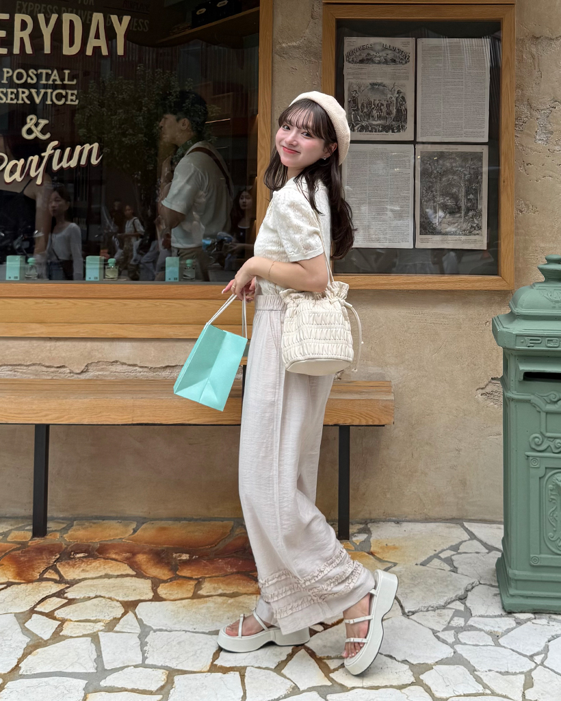 まみページ Floral Jacquard Fraise Stitch