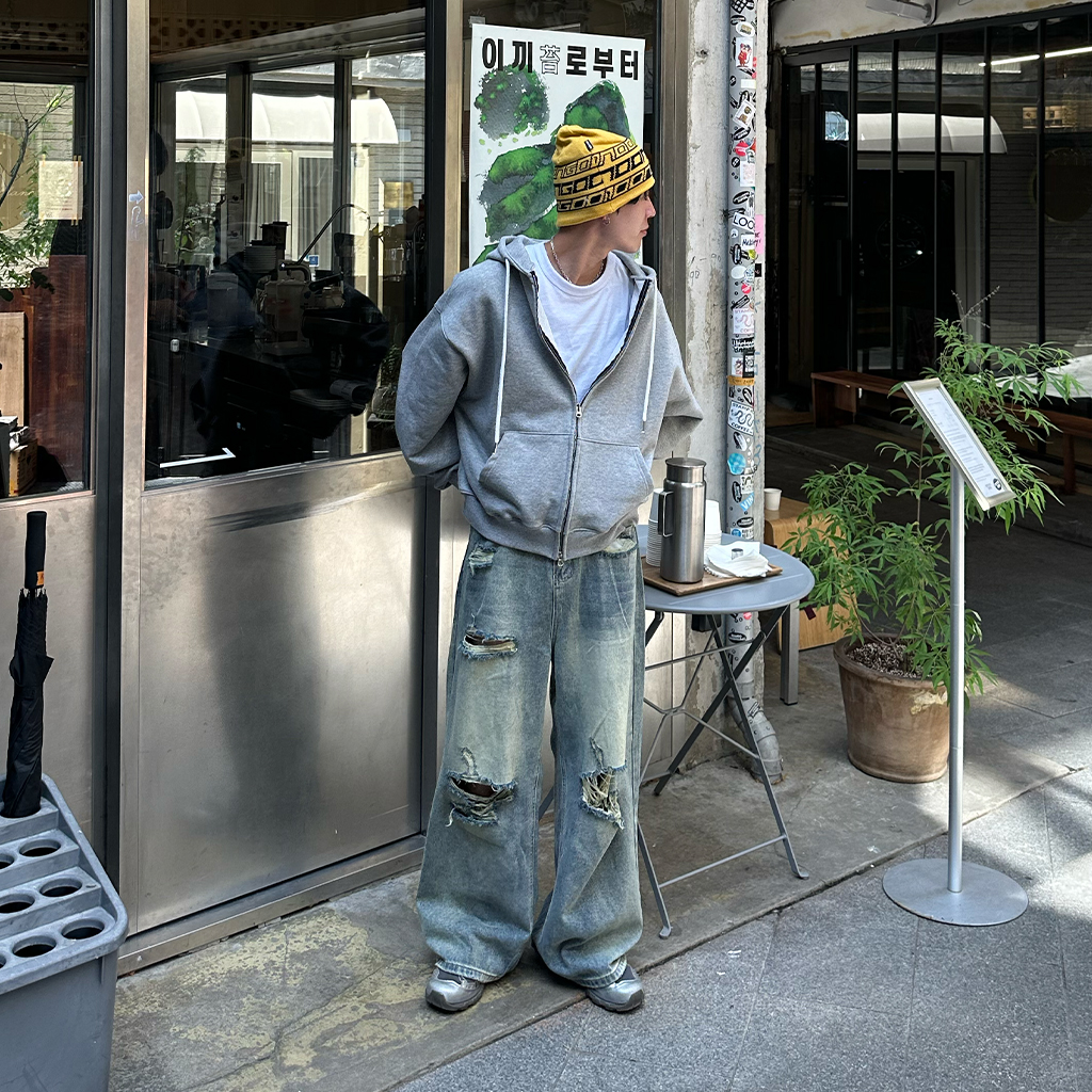 【デニム　リメイク　ダメージ　グランジ　サイドライン　古着】 着用画像モデル】 身長168cm ーーーーーーーーーーーーーーーー