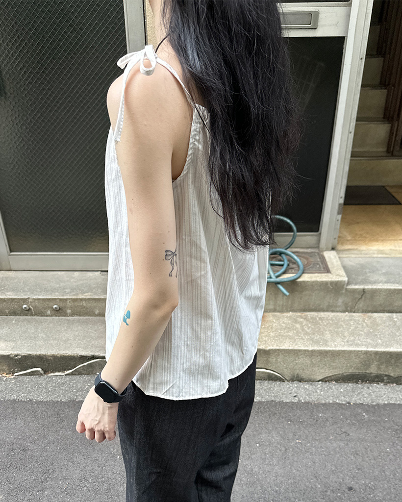 EMILY ODA/Piu Holder Neck Top/キャミソール/ベージュ/SWNO231109/タグ付 Amazon | [優億] ホルターネック キャミソール ニット 背中開き