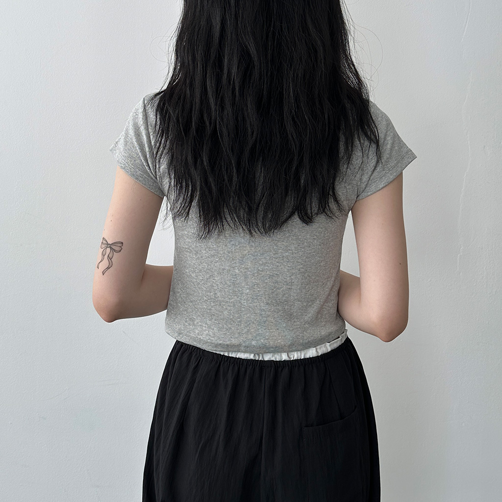 リブスリム半袖Tシャツ | ファッション通販サイト NUGU