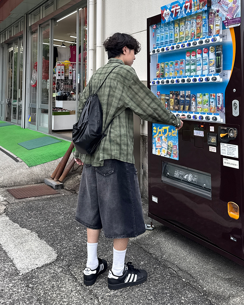 ユニセックス）ダメージバミューダデニムパンツ | ファッション通販