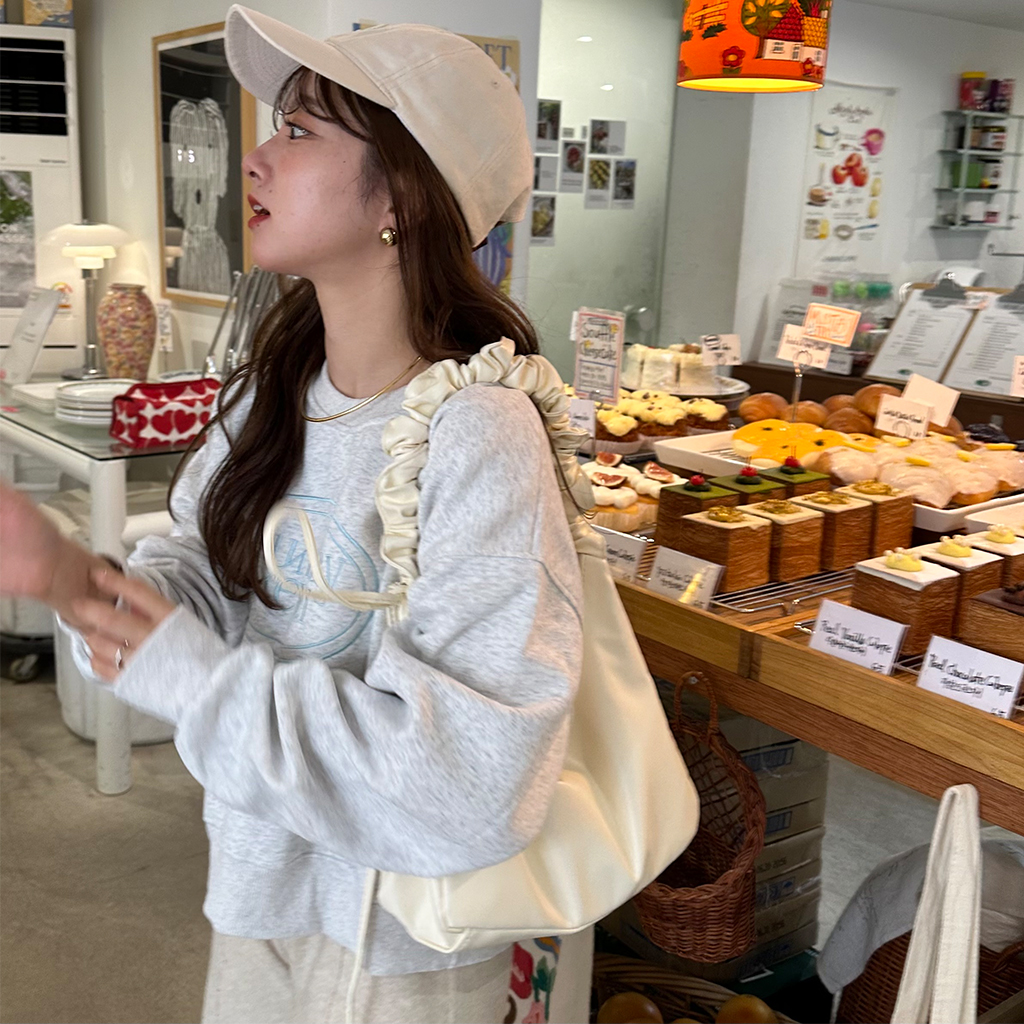 ビーティングハート　オフホワイトタックパンツ 落ち感タックストレートパンツ パンツ タックパンツ[品番