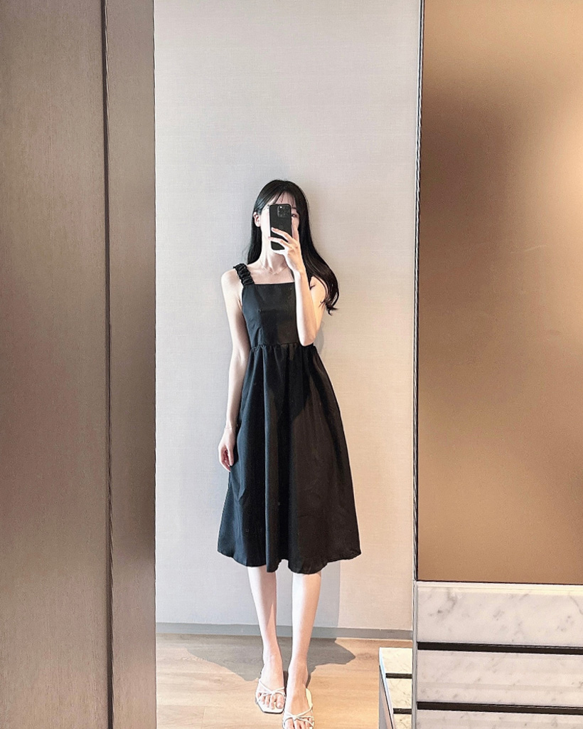 ま*む様 PINUE シャーリングキャミワンピース SAND BEIGE（サンド 2025