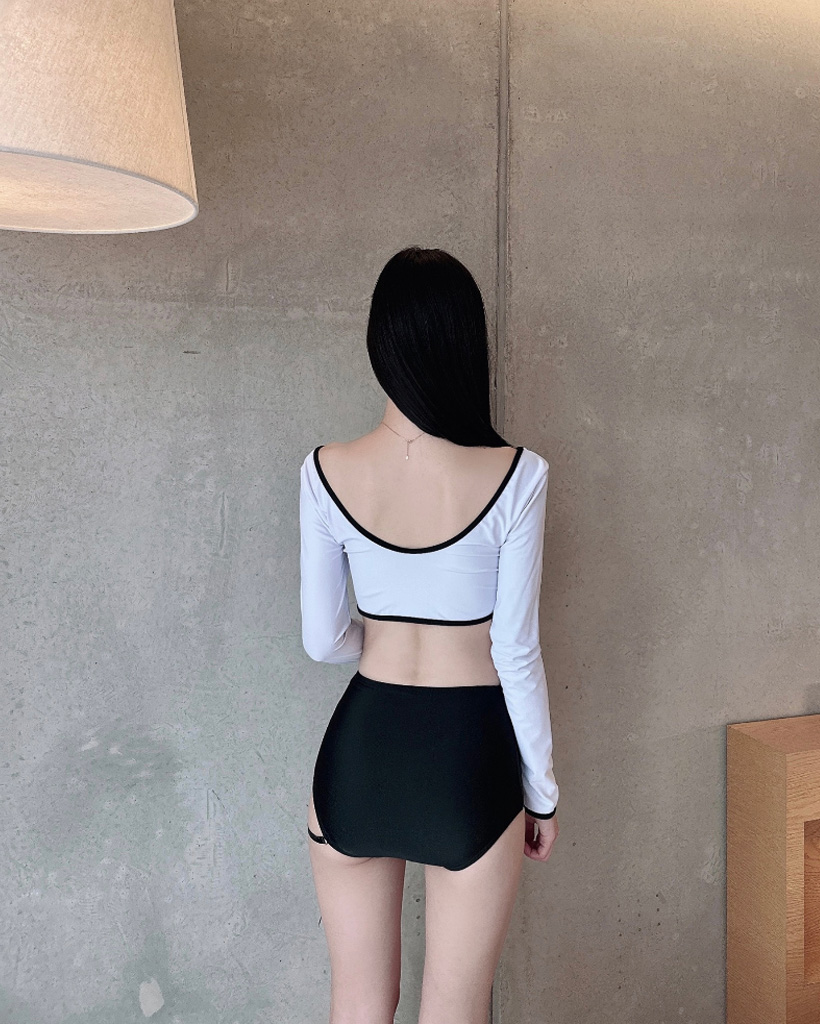 蝶プリント ビキニセット（長袖ラッシュガード付き） 背中 レースアップ ラッシュガード 長袖 レースアップ 水着 三点