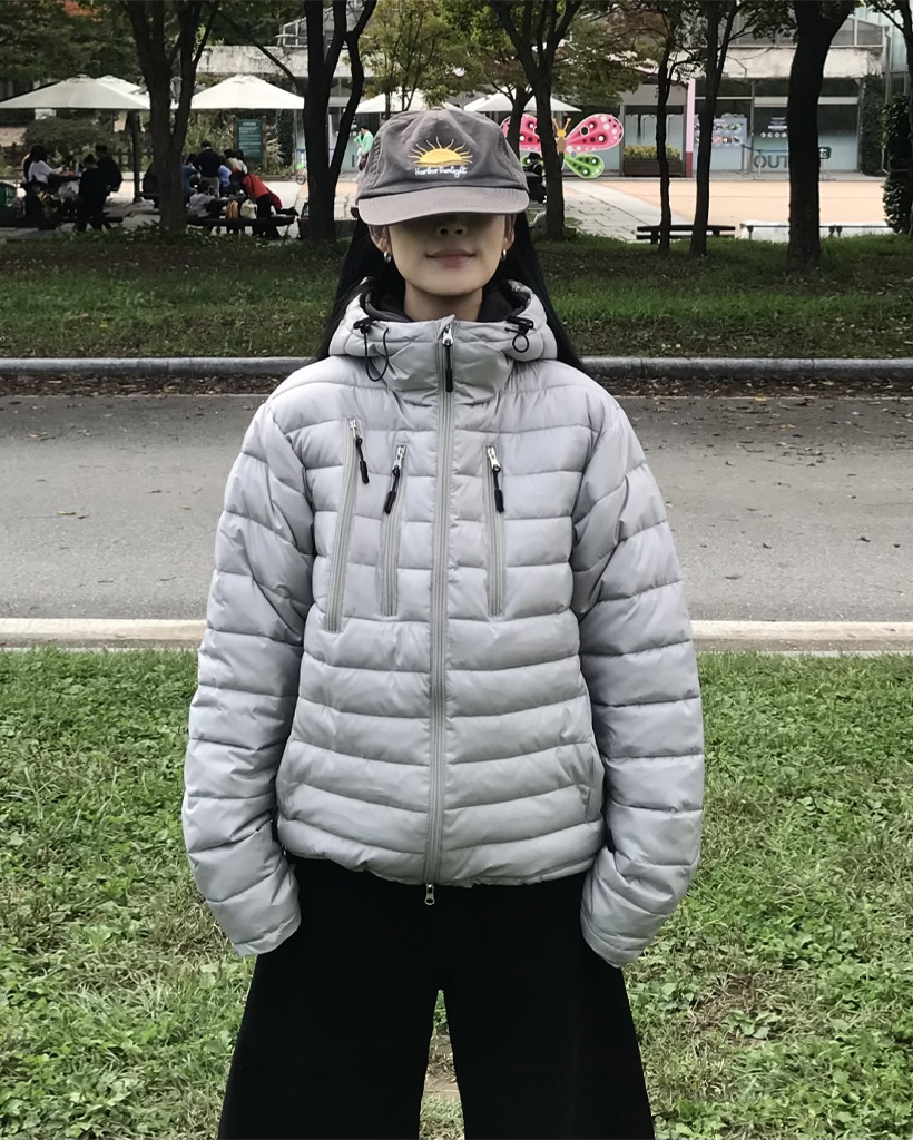 burton フード付きダウンジャケット ライトグレー burton フード付きダウンジャケット ライトグレー burton フード付き