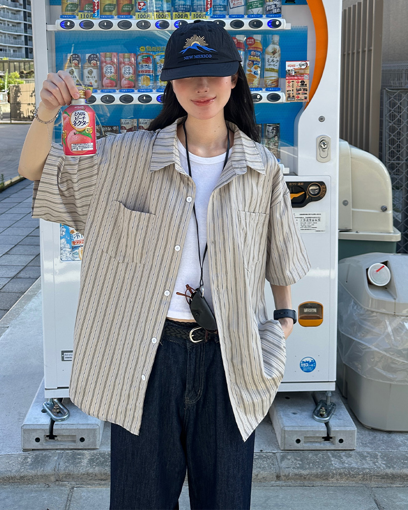 （ユニセックス）ストライプワイドフッド半袖シャツ