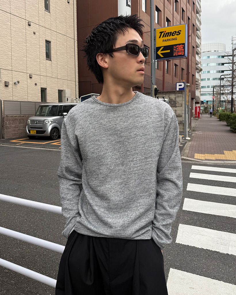 ベーシッククルーネックニット