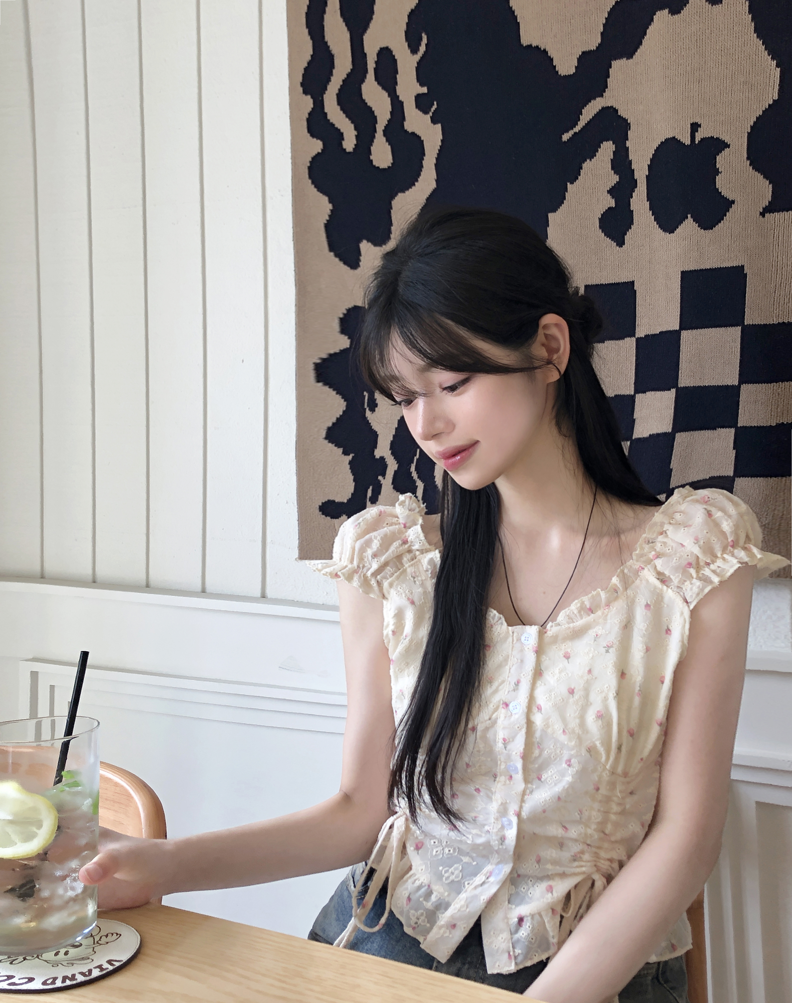 Saruwa2出品 2way]フラワーフリルシャーリングブラウス | ファッション通販