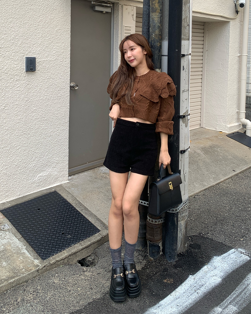 美品 Sov. ダル糸フリルニットカーディガン 36 ブラック 定番素材24AW