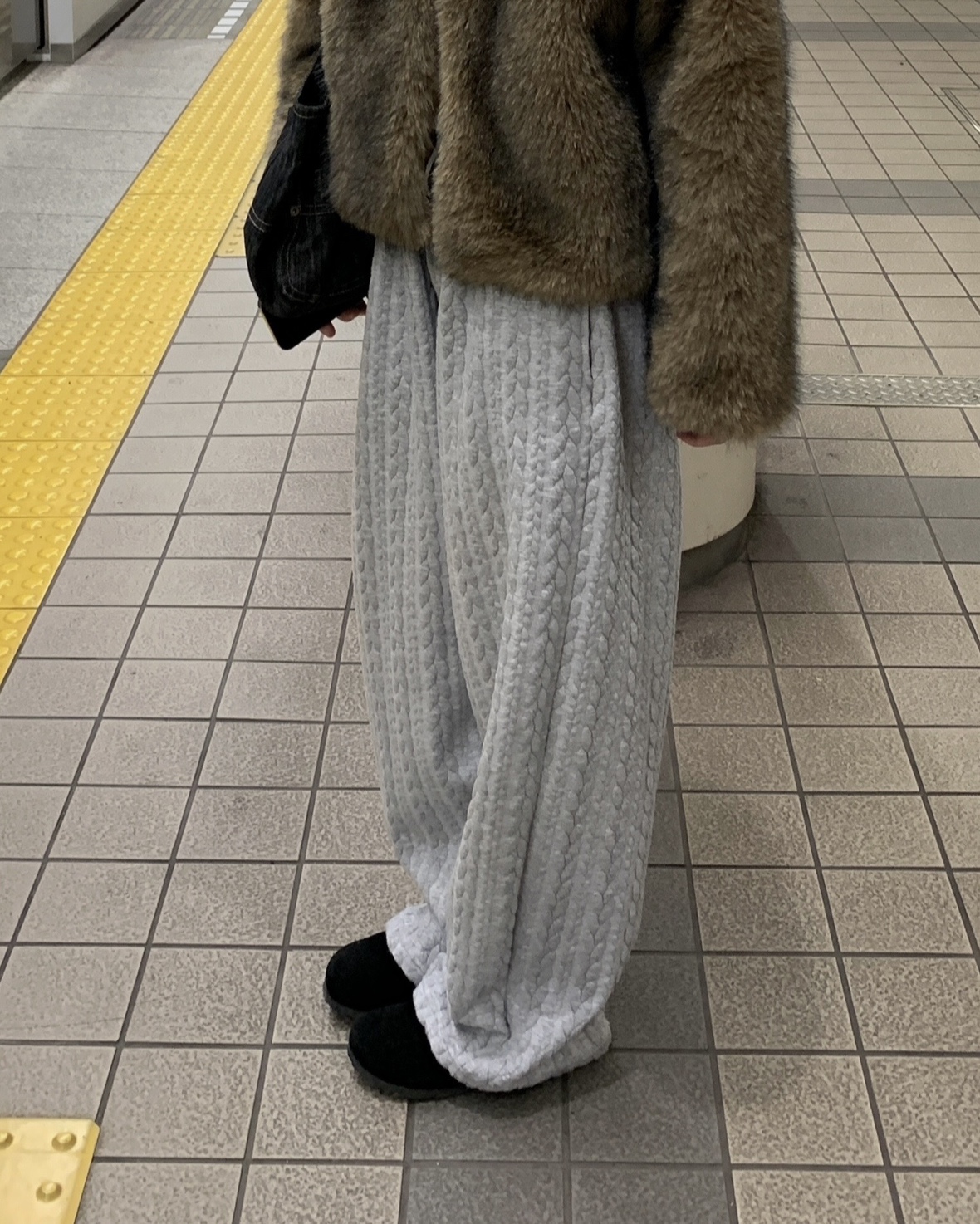 ケーブルニットウエストゴムパンツ