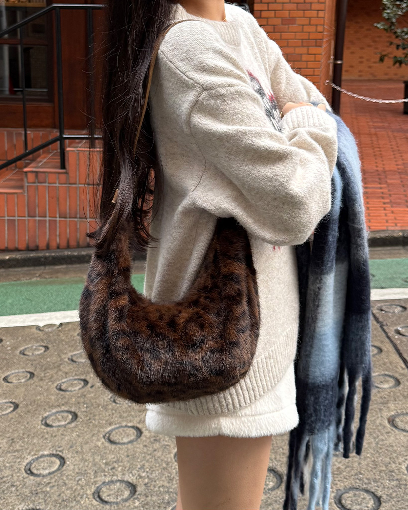 ヒョウショルダーバッグ