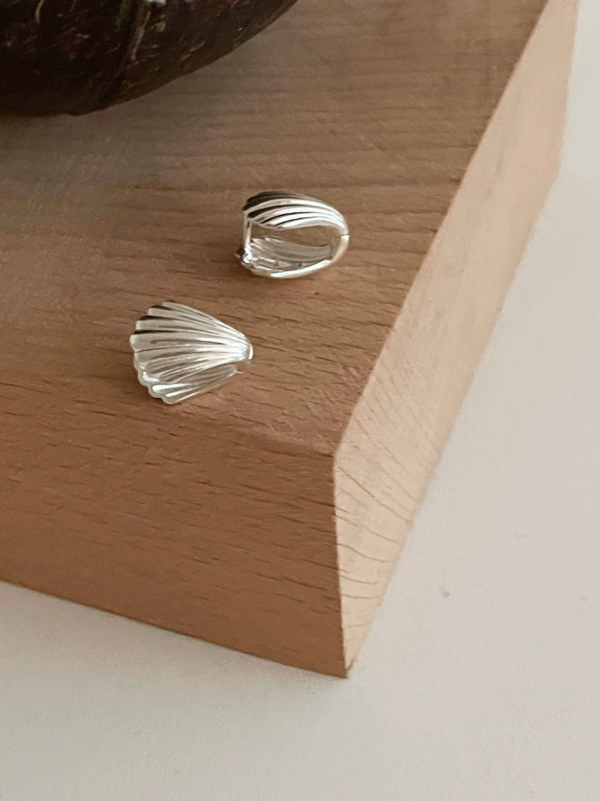 クラシックシェルピアス