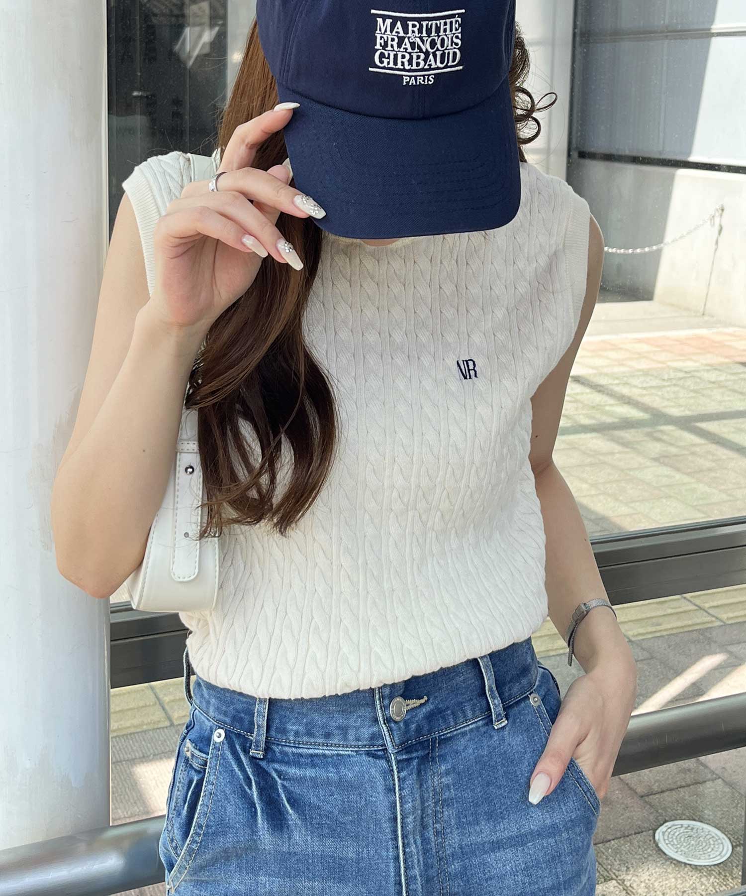ミニケーブル編ロゴ刺繍ノースリーブサマーニット | ファッション通販