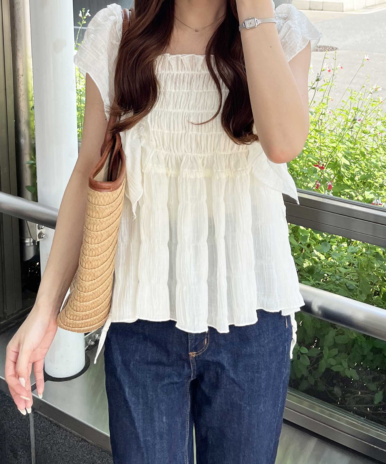 フリルシャーリングブラウス | ファッション通販サイト NUGU