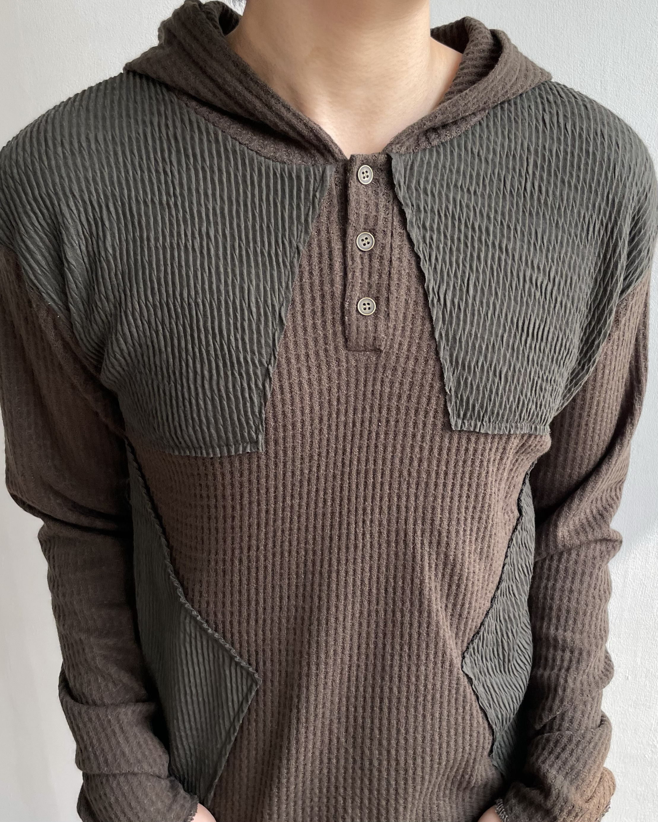 ヘンリーネックフード付きニット | ファッション通販サイト NUGU