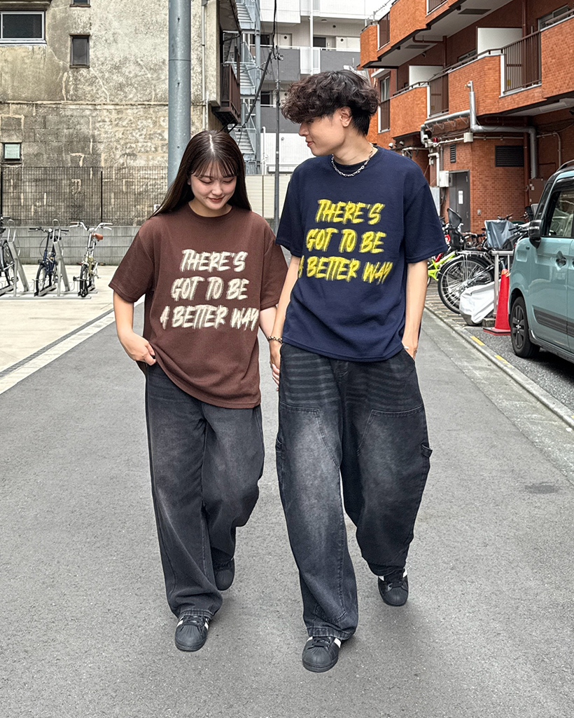 ユニセックス）マーカーレタリングニットハーフTシャツ
