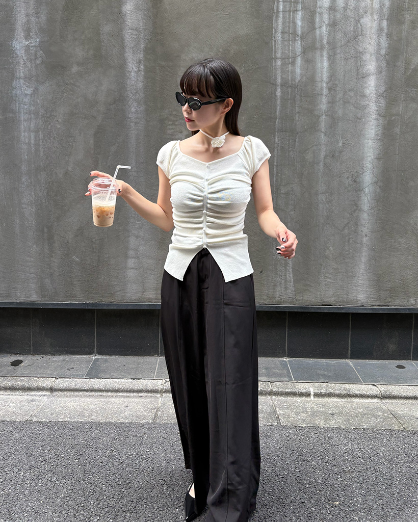 フラワージョーカーシャーリング半袖ニット | ファッション通販