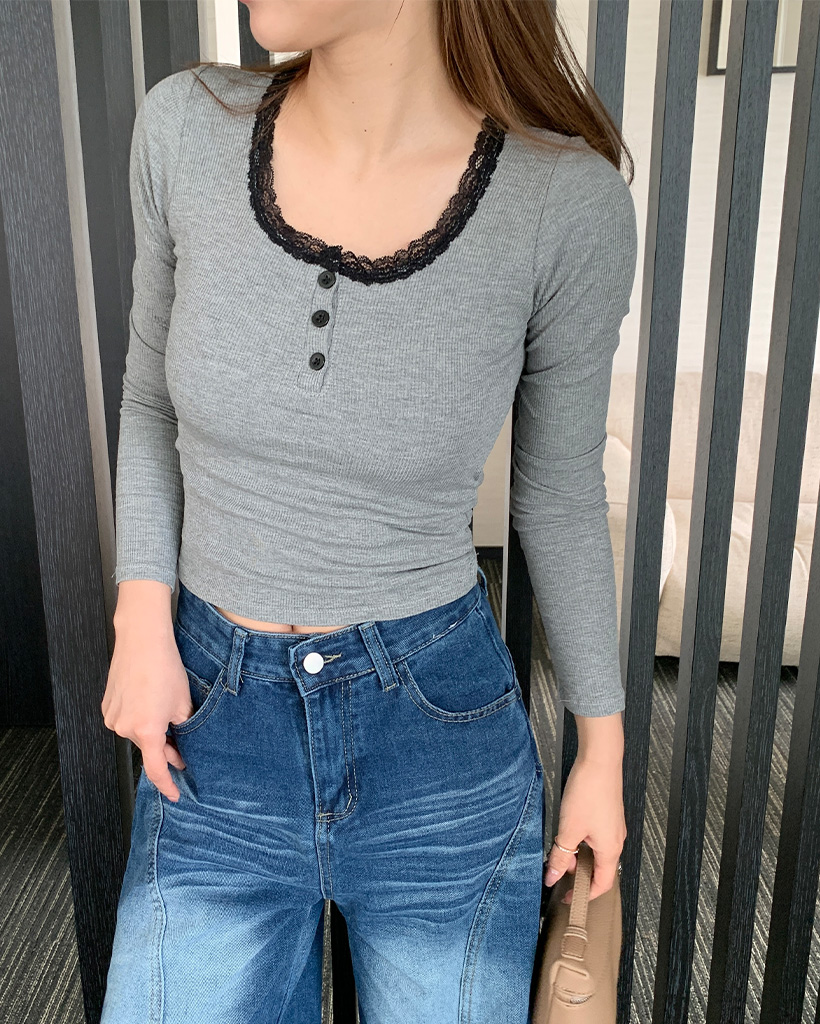 ネックレースポイントボタン長袖Tシャツ