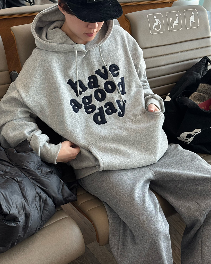 （ユニセックス）グッドデイプリントパーカー