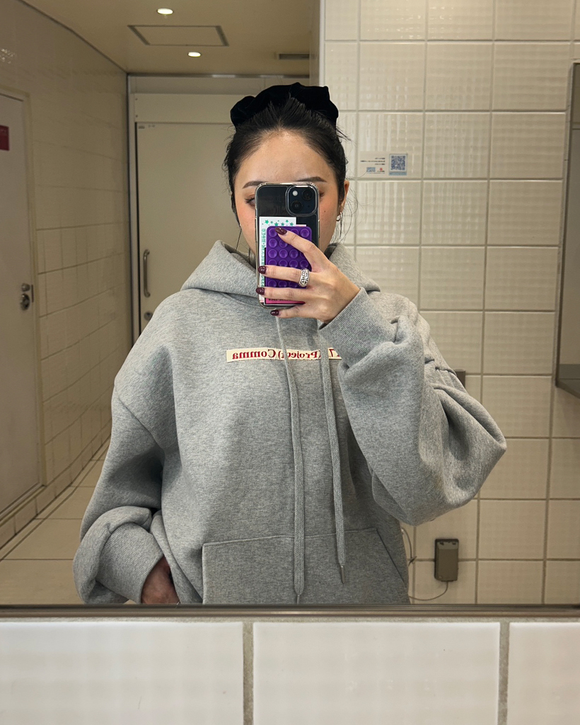 （ユニセックス）バストワッペンカンガルーポケットパーカー