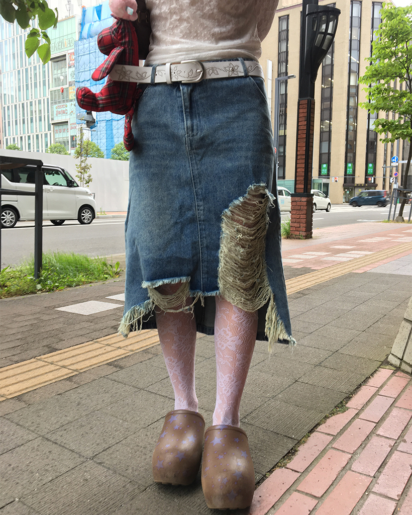 ダメージカットオフデニムミディスカート | ファッション通販サイト NUGU