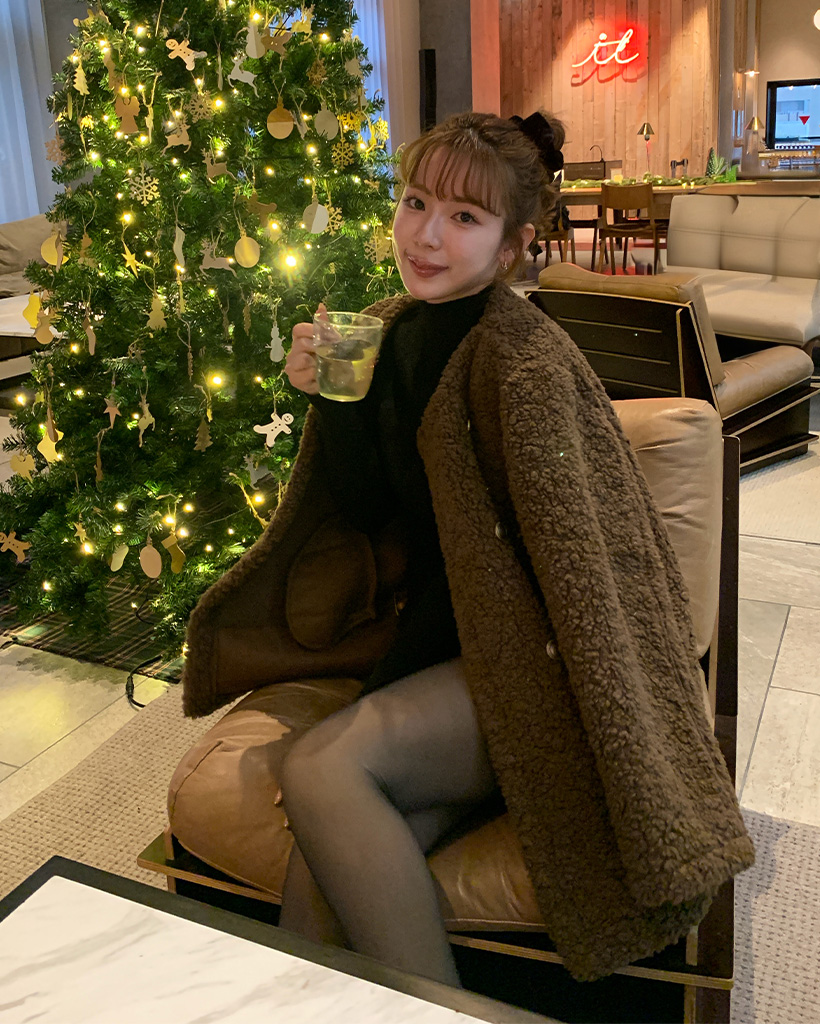 ボアゴールドボタンポイントラウンドジャケット