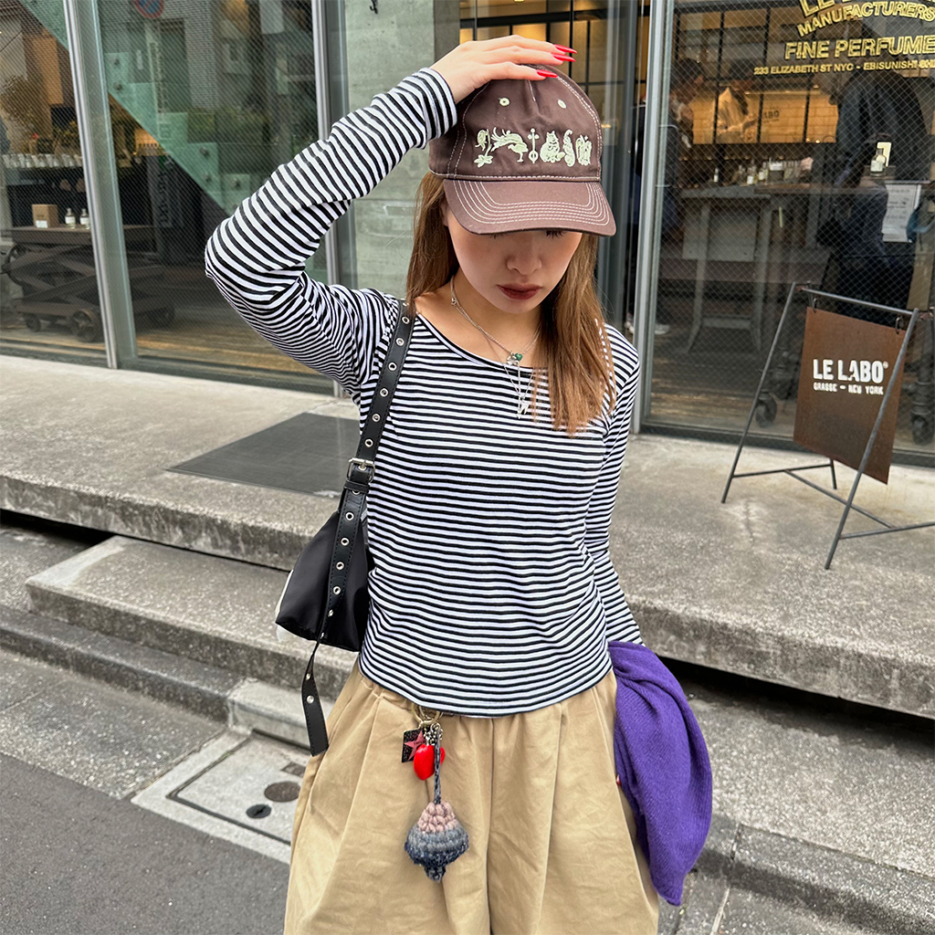 ボーダーUネックロングスリーブTシャツ