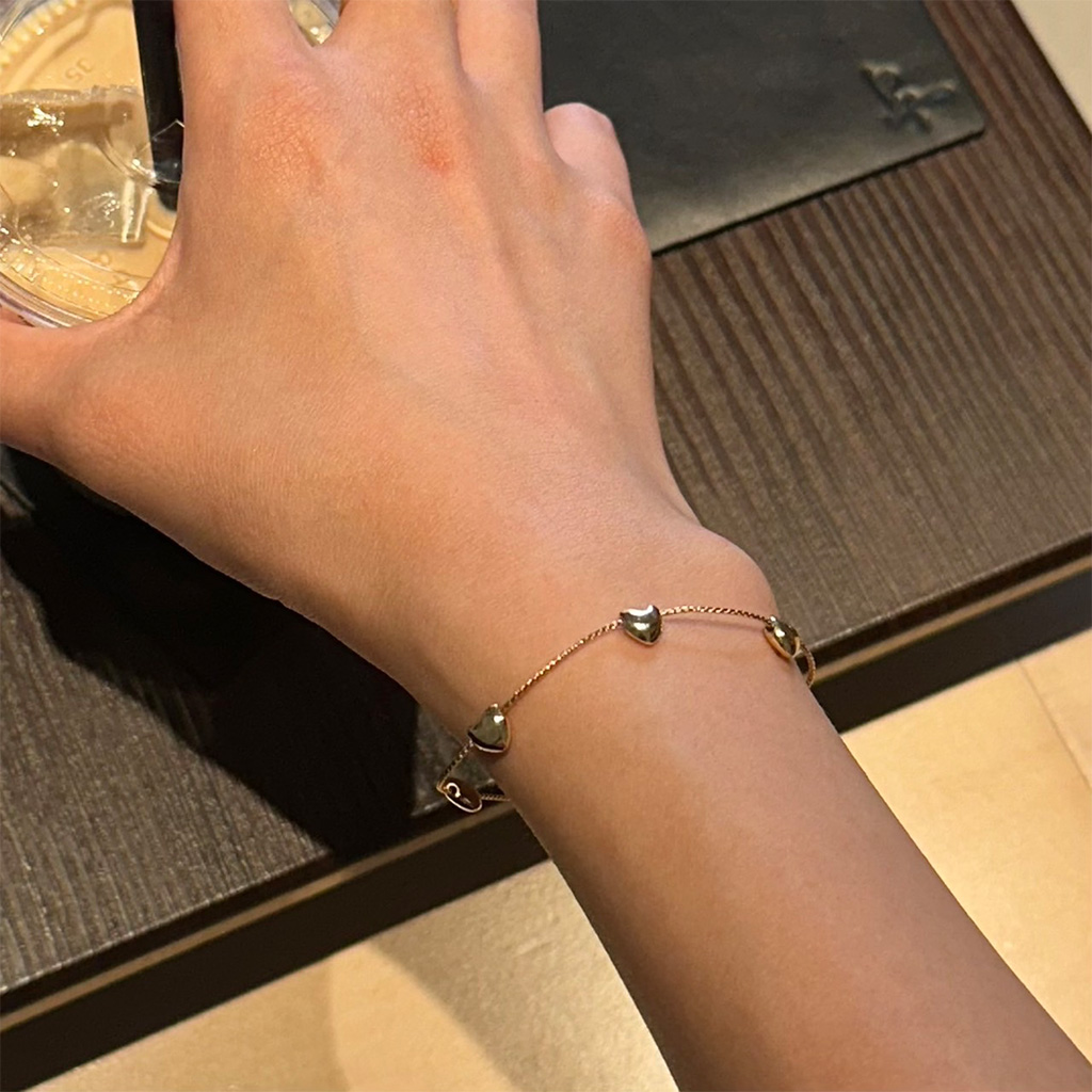 ハートポイントブレスレット