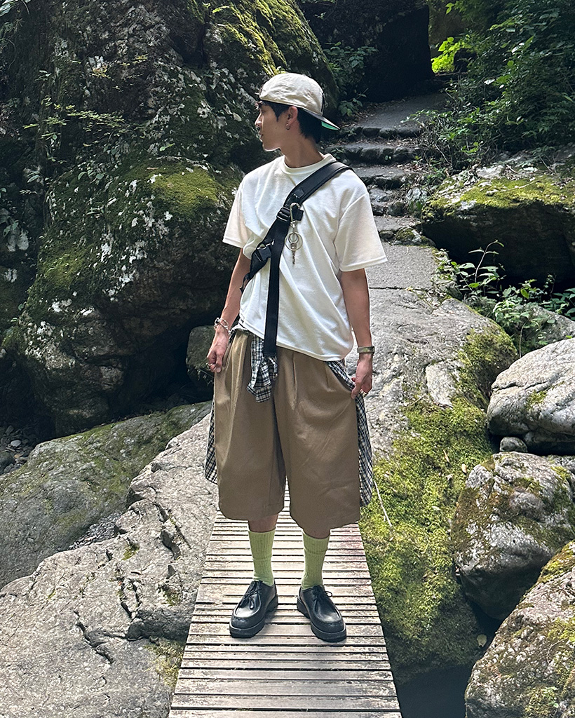 美品/IENA/コットンライトツイルタックパンツ/38/カーキ IENA（イエナ）の「コットンツイルカーゴパンツ（その他パンツ