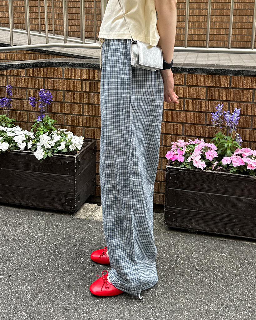 woomiiリボン付きブラウンブルーフラットシューズ woomiiリボン付きブラウンブルーフラットシューズ - メルカリ