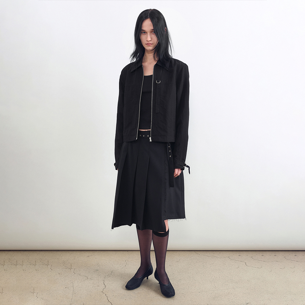 [Influencer pick] [WOMEN] Low Cut Pleats Skirt BLACK