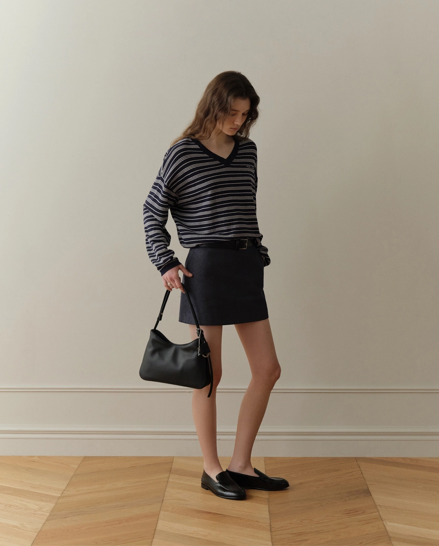 If-Stripe-V-neck-Knit-Navy-Stripe_05.jpg