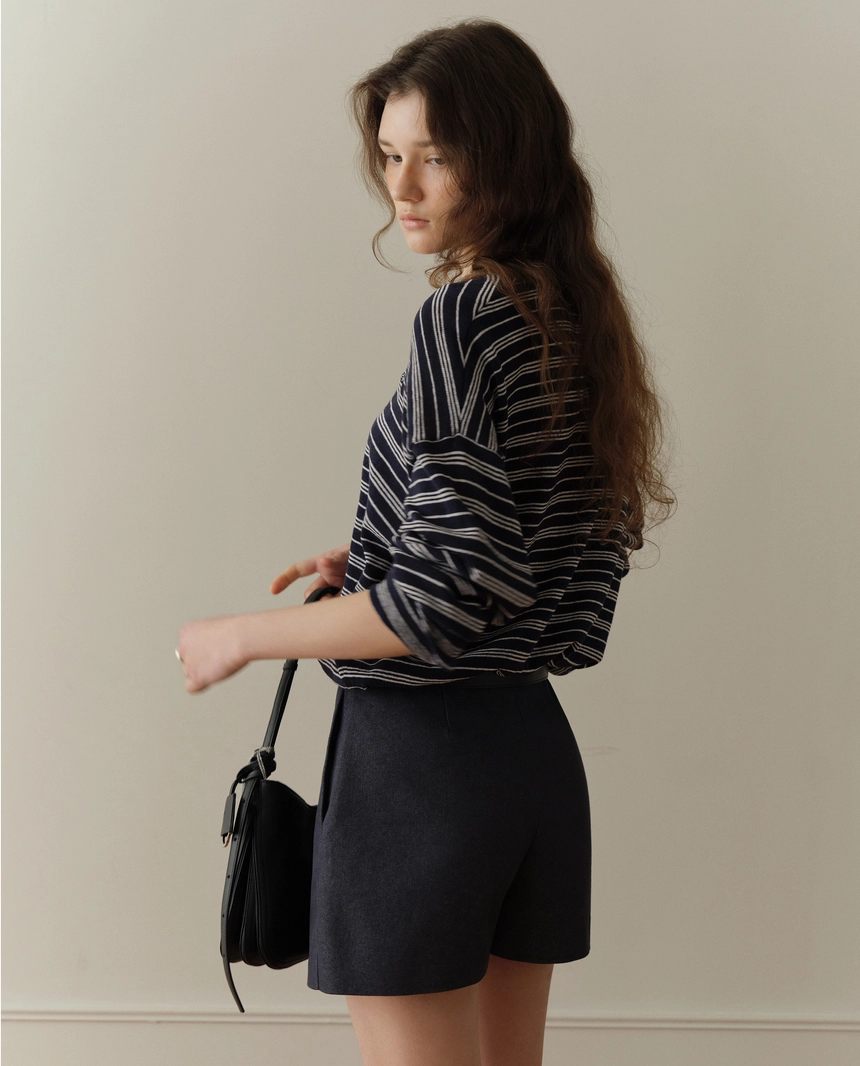 If-Stripe-V-neck-Knit-Navy-Stripe_06.jpg