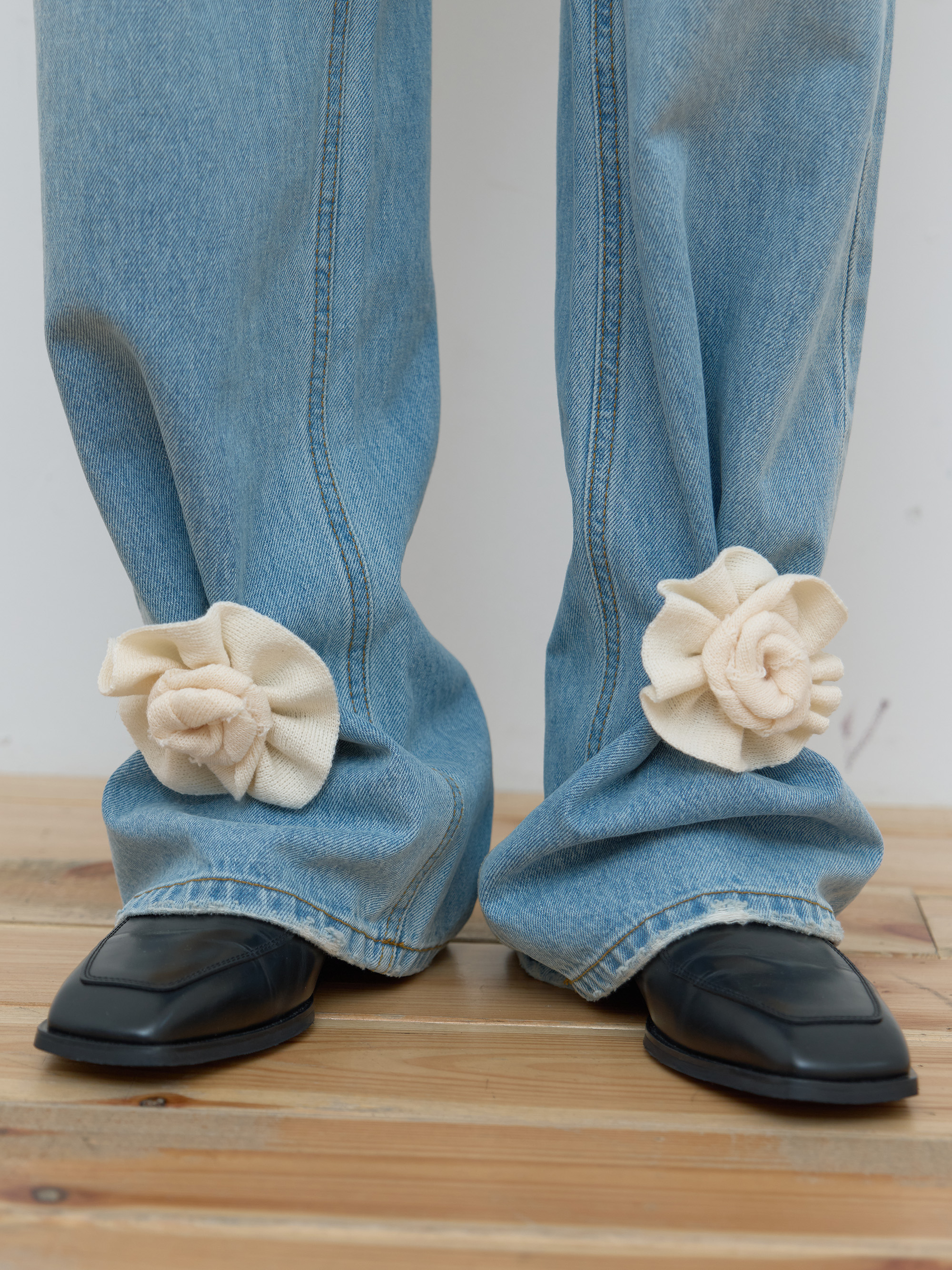 KNIT CORSAGE BROOCH_IVORY