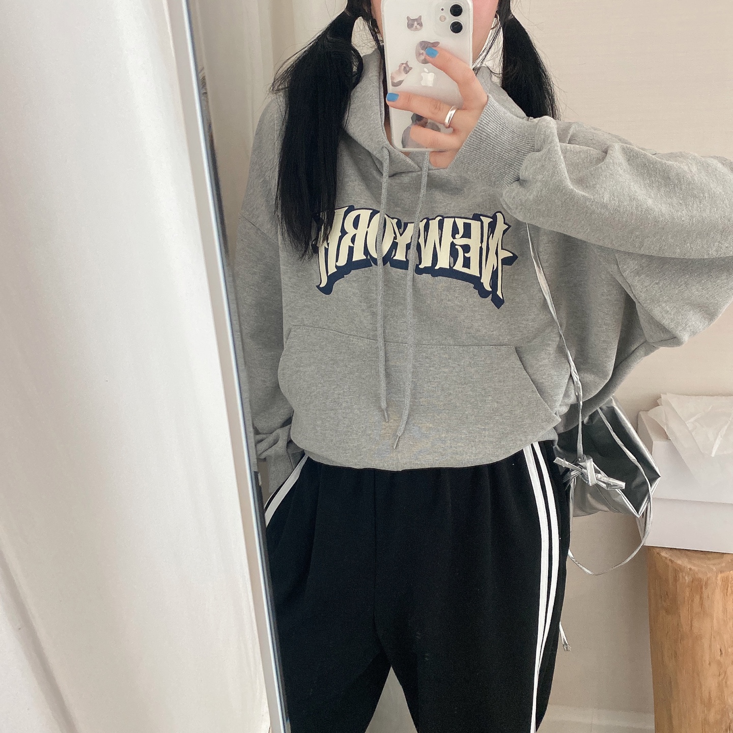 【HUECLOSET】レタリングクロップドパーカー ストリートレタリングクロップドパーカー | ファッション通販