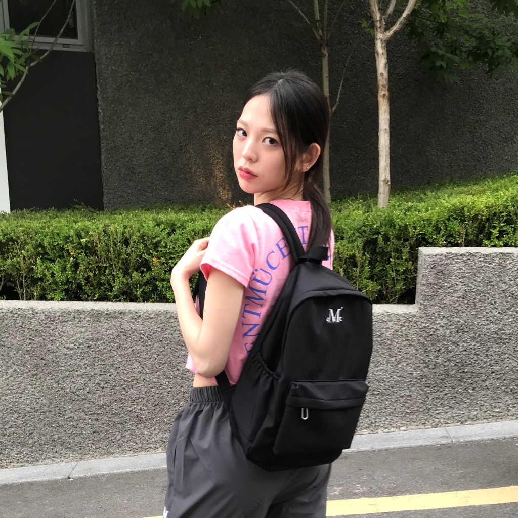ショルダーバッグ・ポシェット ^MUCENT^ Donda Signature Logo Embroidered Mini Backpack Unis DONDA SIGNATURE LOGO BACK PACK | ファッション通販サイト NUGU