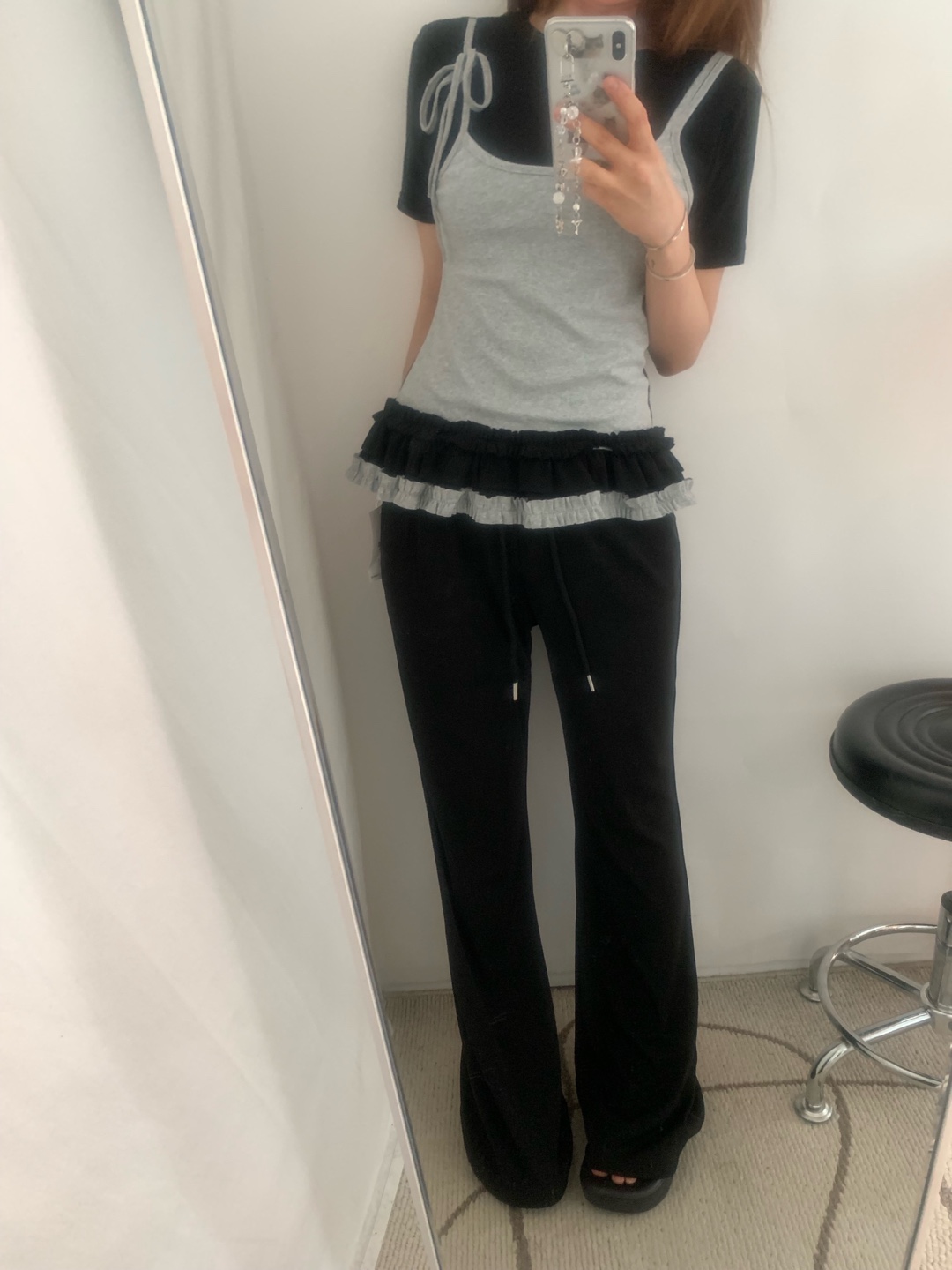 スリムブーツカットゴムパンツ