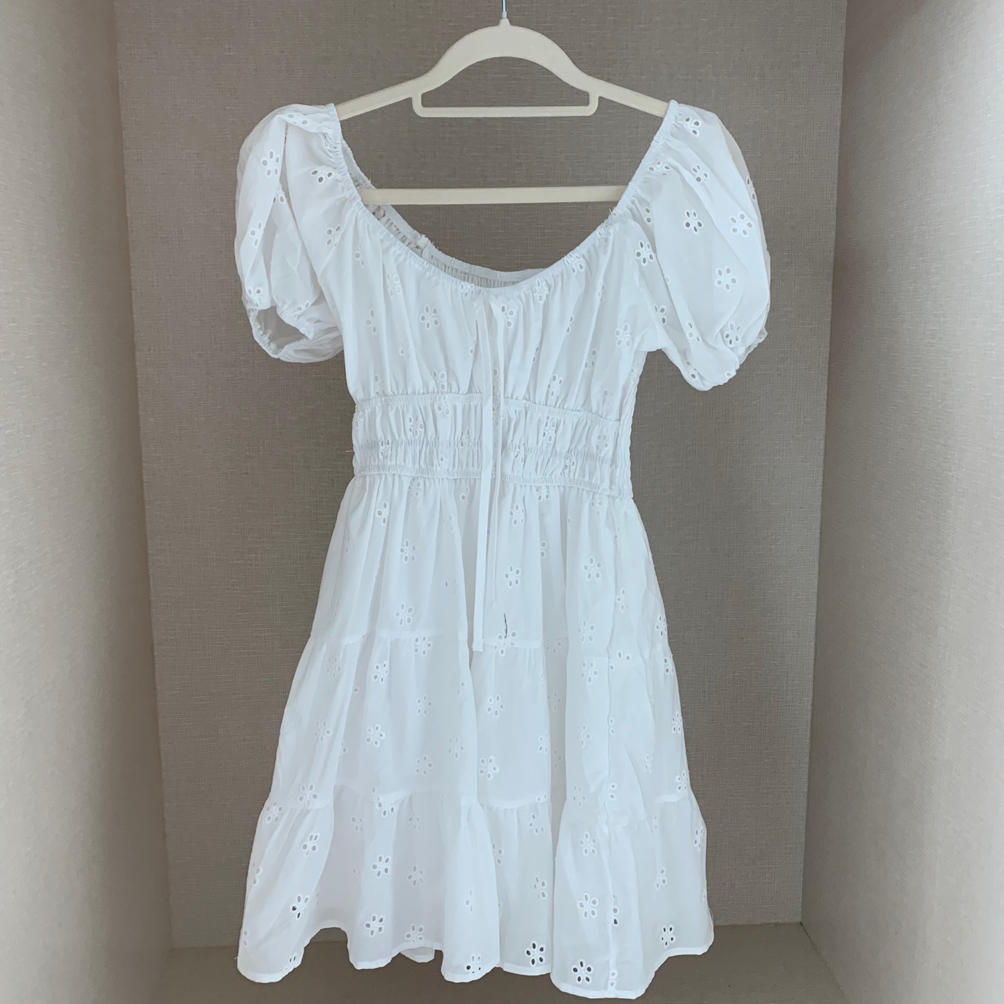 パンチングリボンシャーリングフレア半袖チュニック