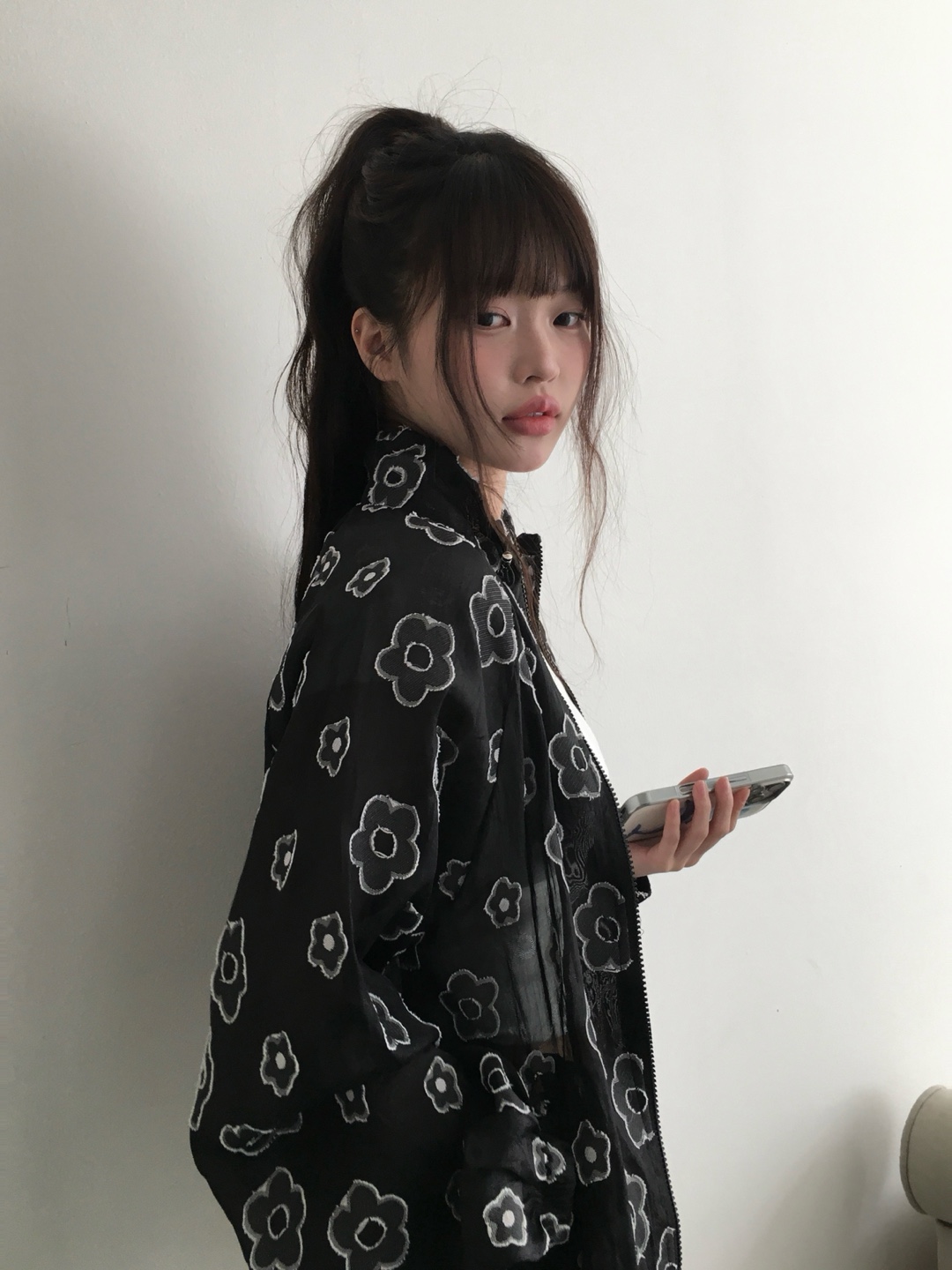 rosymonsterフラワー刺繍 ネイビーウインドブレーカー　011 フラワー柄シースルールーズ裾ドロストウインドブレーカー