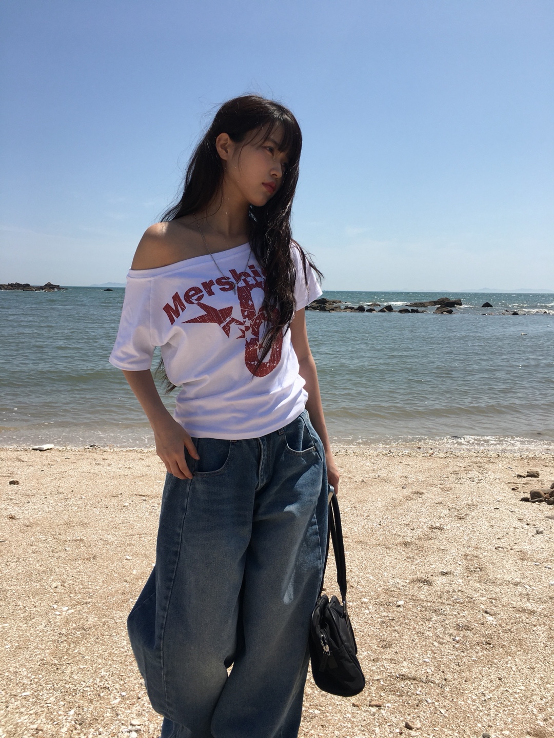ワンオフショルダーレタリング半袖Tシャツ | ファッション通販