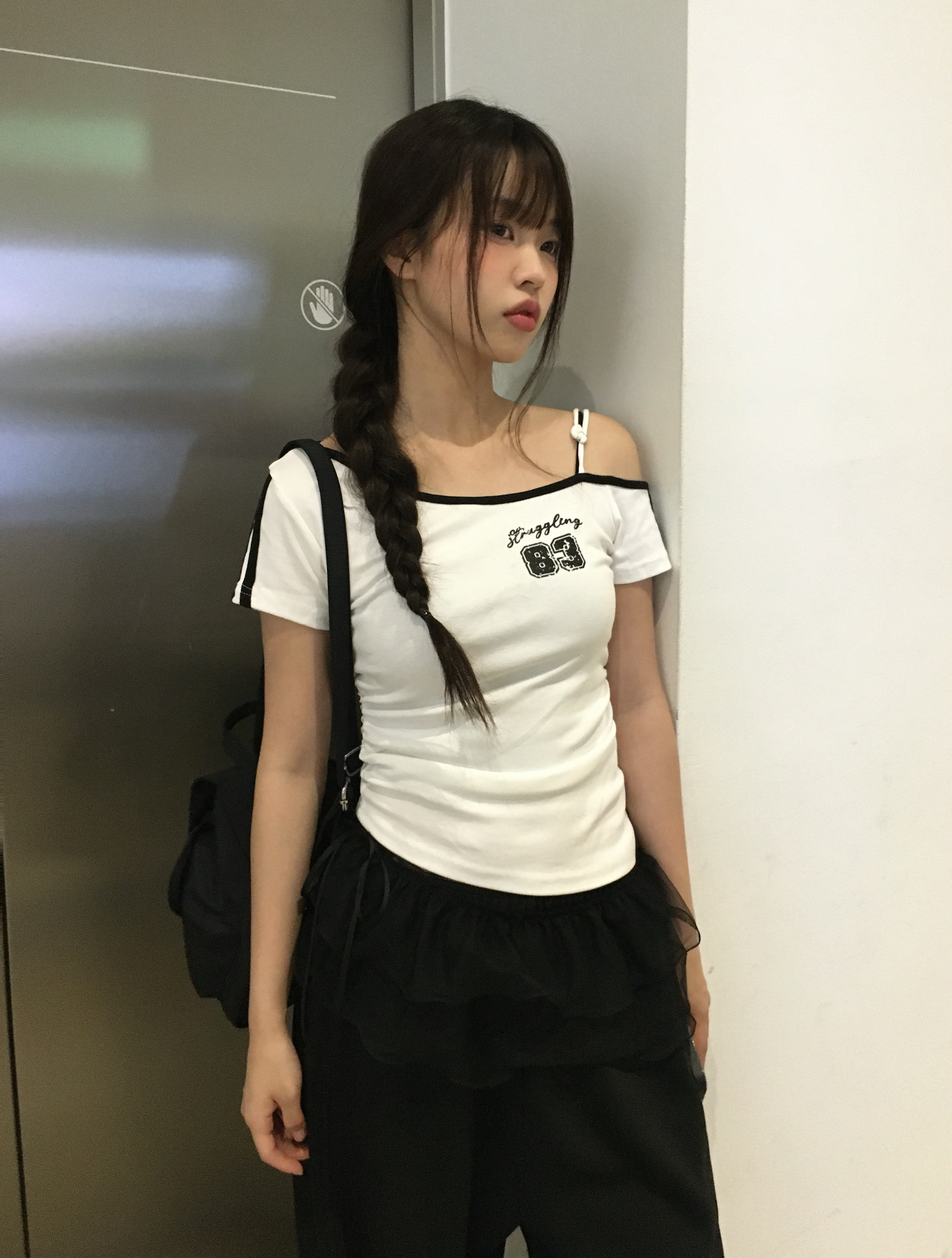 ■韓国■ シャーリング ハイウェスト スクエアネック 肩紐調節可 ワッシャーシャーリングブラウス スクエアネック 韓国ブラウス