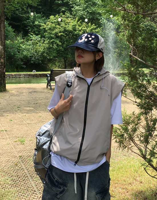 UNISEX)フード付きマウンテンベスト | ファッション通販サイト NUGU