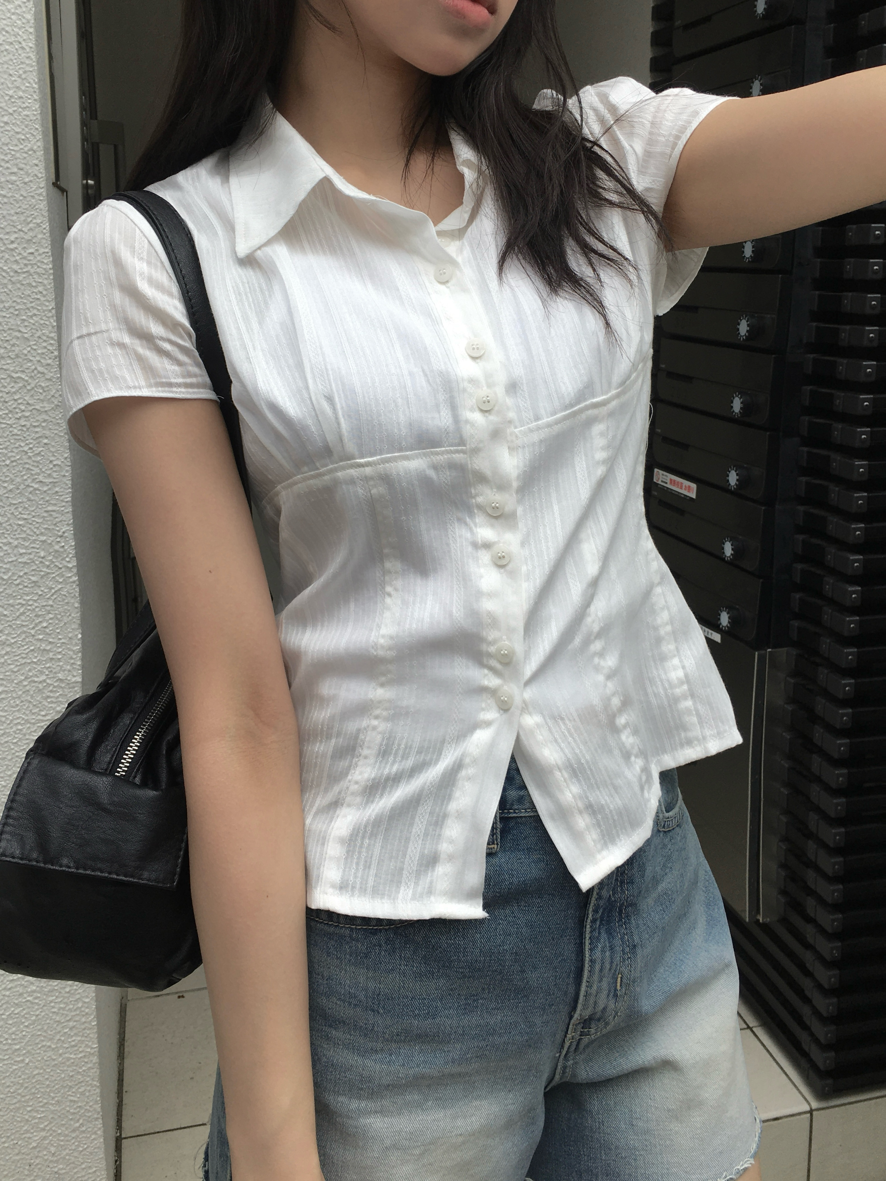ストライプ柄キャップスリーブシャツ