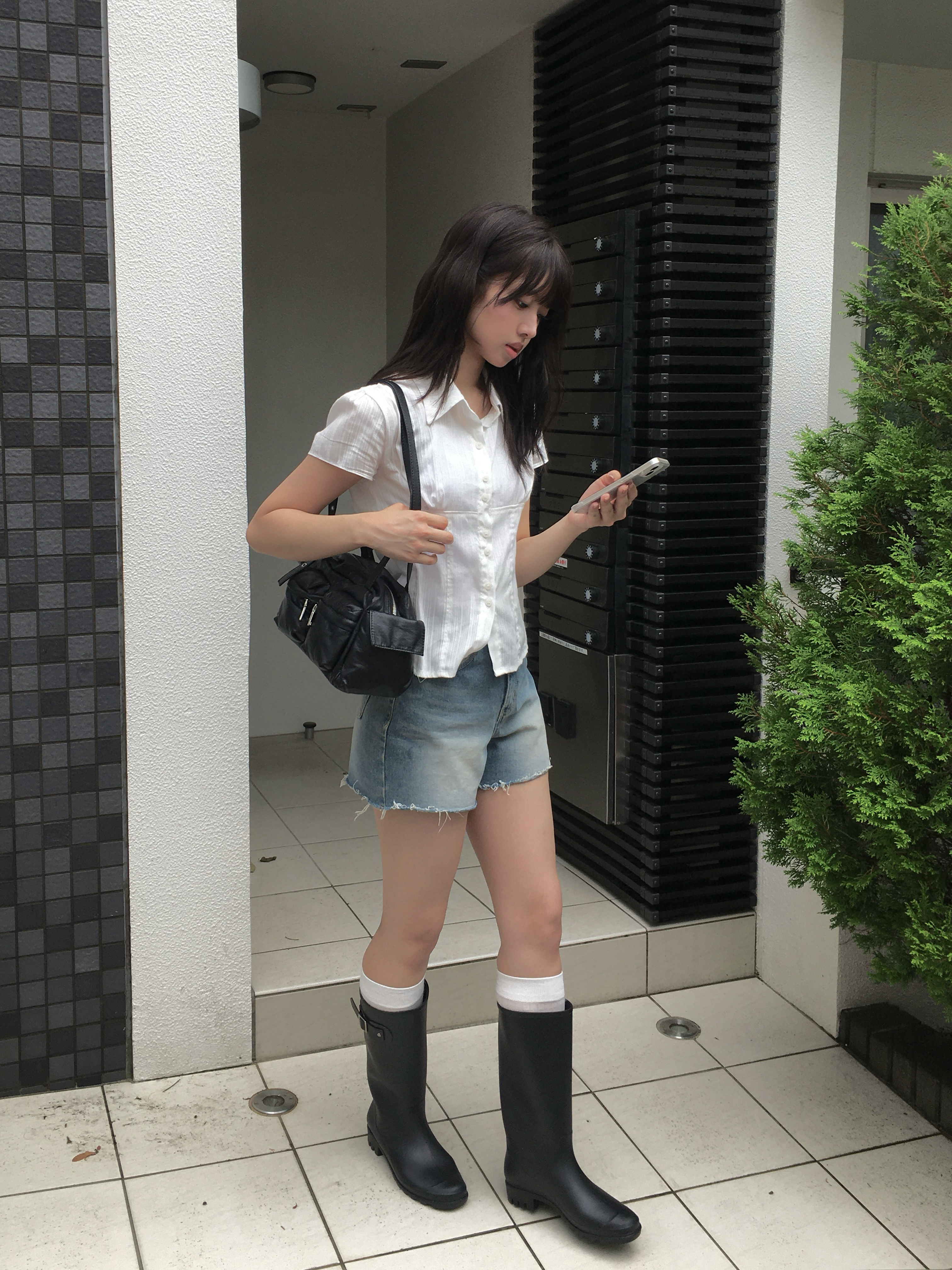 ビンテージ裾ダメージサマーショートデニムパンツ | ファッション通販