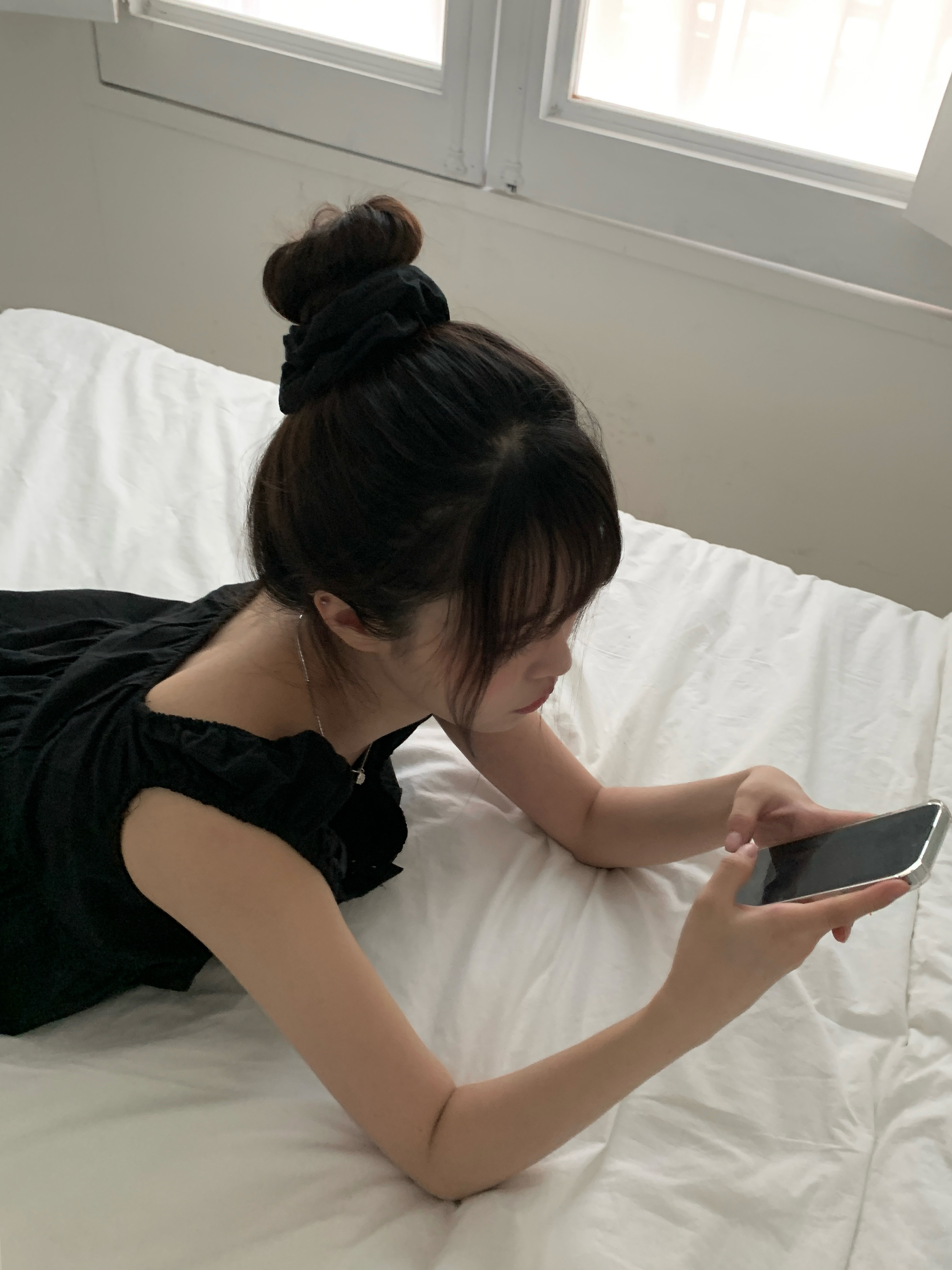 パフノースリーブ花模様ボタンペプラムブラウス | ファッション